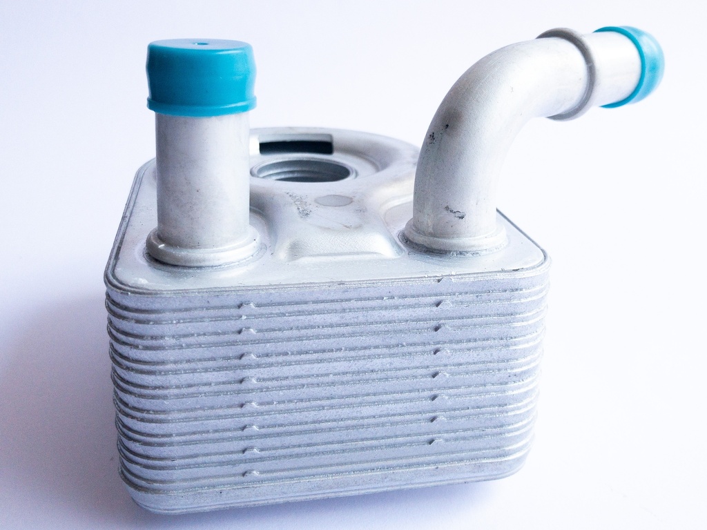 Enfriador de aceite del motor 7S7G6B856CA 7S7G-6B856-CA Ford | Fiesta | EcoSport 1.6L 2014-2019